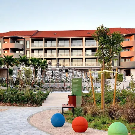 Molum & Residences Hotel