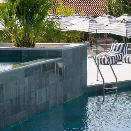 ホテル Molum & Residences