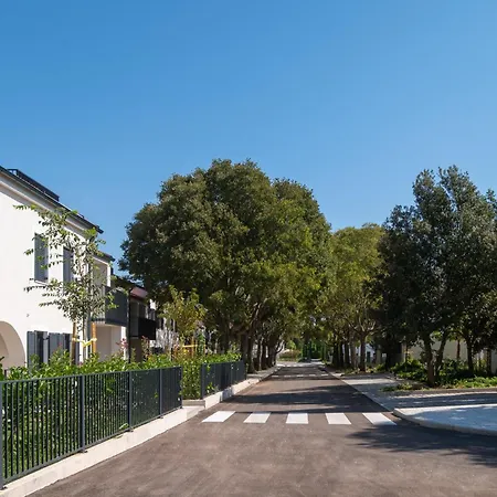 Molum & Residences 5*