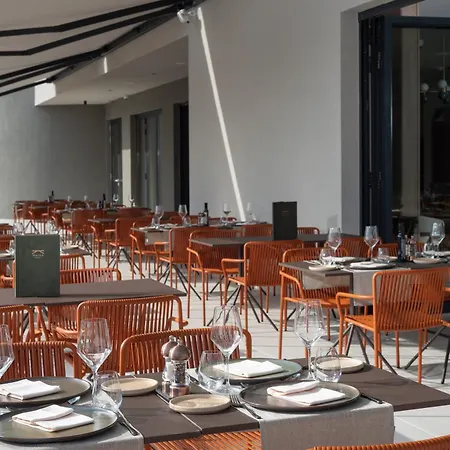 Molum & Residences Hotel