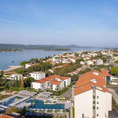 ホテル Molum & Residences