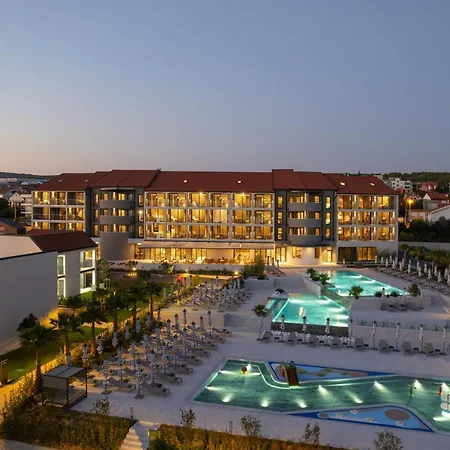 Otel Molum & Residences 5*