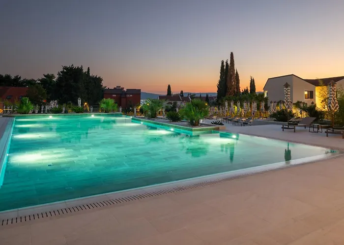 Molum & Residences 5*