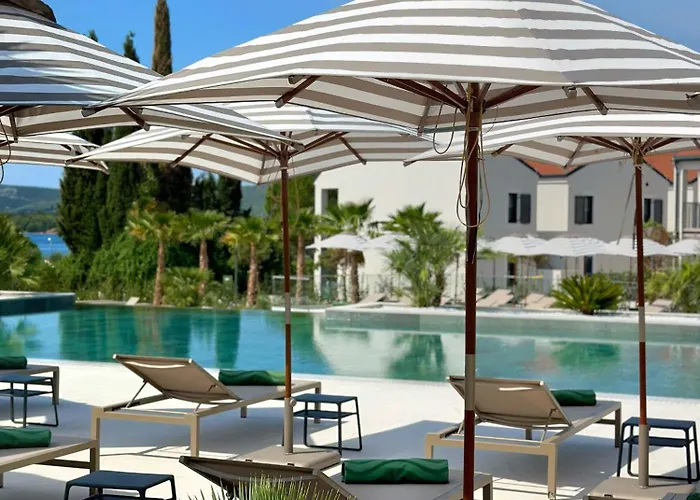 Molum & Residences 5*