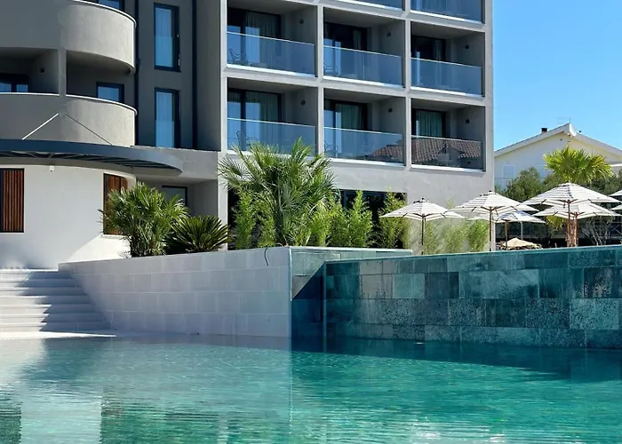 Molum & Residences فندق 5*