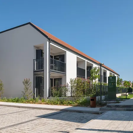 Molum & Residences Hotel 5*