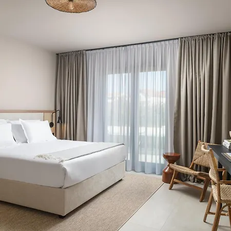 Molum & Residences