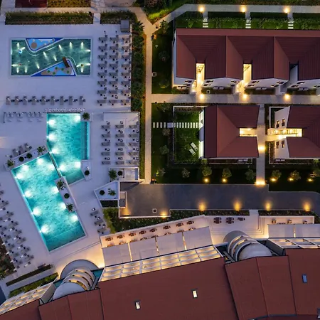 Molum & Residences Hotel 5*