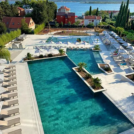 Molum & Residences